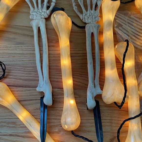 Halloween Skeleton Light Up Bones Vintage Glow in the Dark 5 Foot Skeleton - Picture 6 of 15